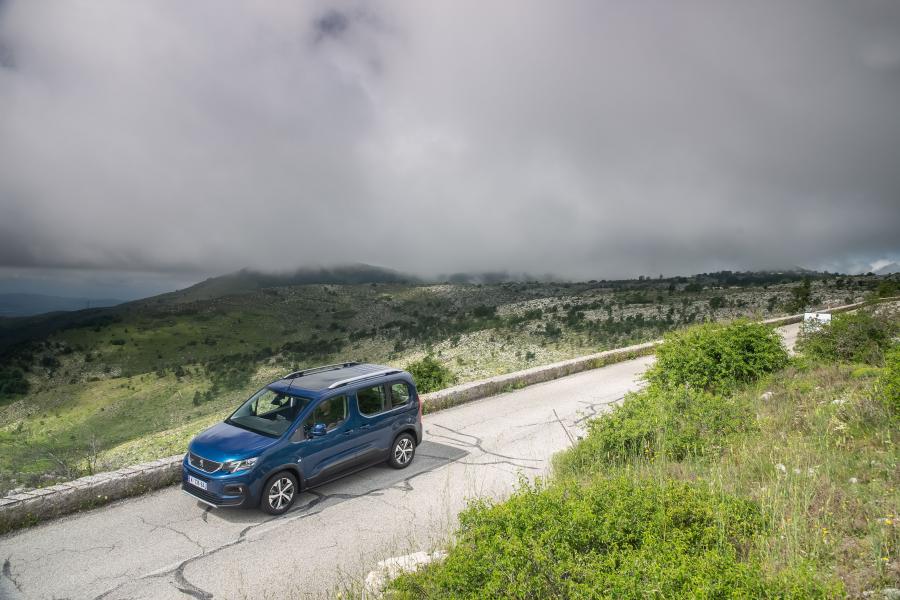  Peugeot Rifter 2018 года  (WW) (фото 28 из 43)